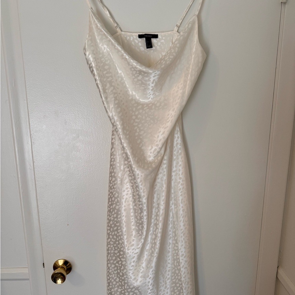 Forever 21 Satin leopard print creme white midi dress size large S